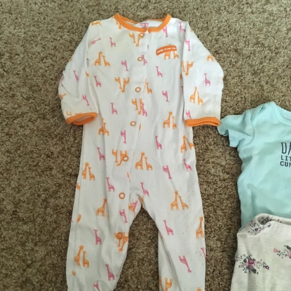 Adorable little girls jammies - Picture 1 of 7